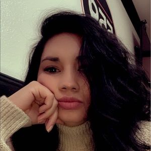 Meet your Posher, Derelyn